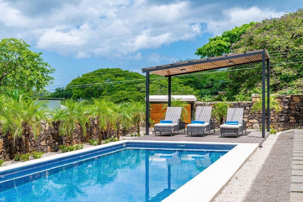 Tamarindo Beach, Prime Location, Fantastic Watersalt Pool & Cold Plunge, Family & Friends Zewnętrze zdjęcie